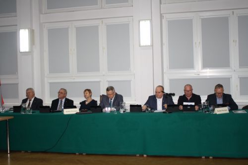 XIX sesja Rady Powiatu - zdjęcie 7