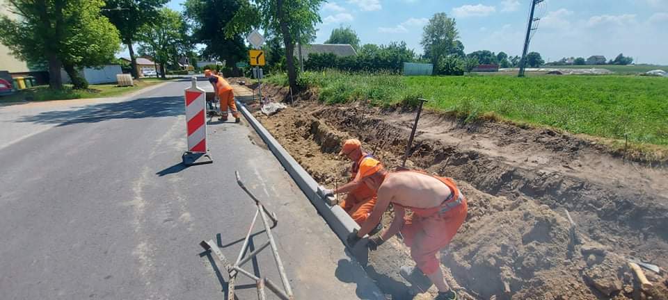 Nowy chodnik w Świętosławiu!