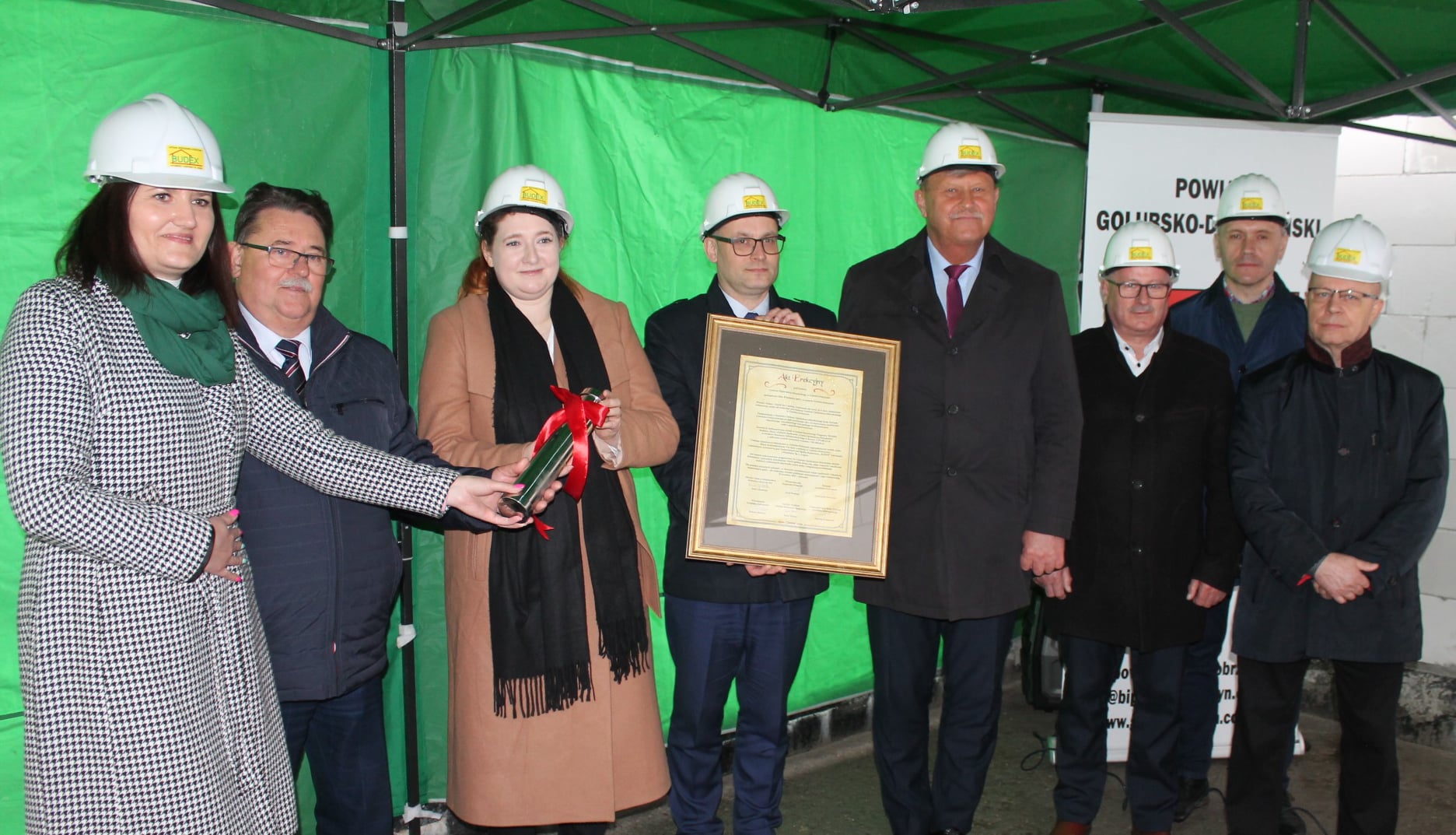Uroczyste podpisanie aktu erekcyjnego pod budowę Centrum Opiekuńczo-Mieszkalnego w Golubiu-Dobrzyniu