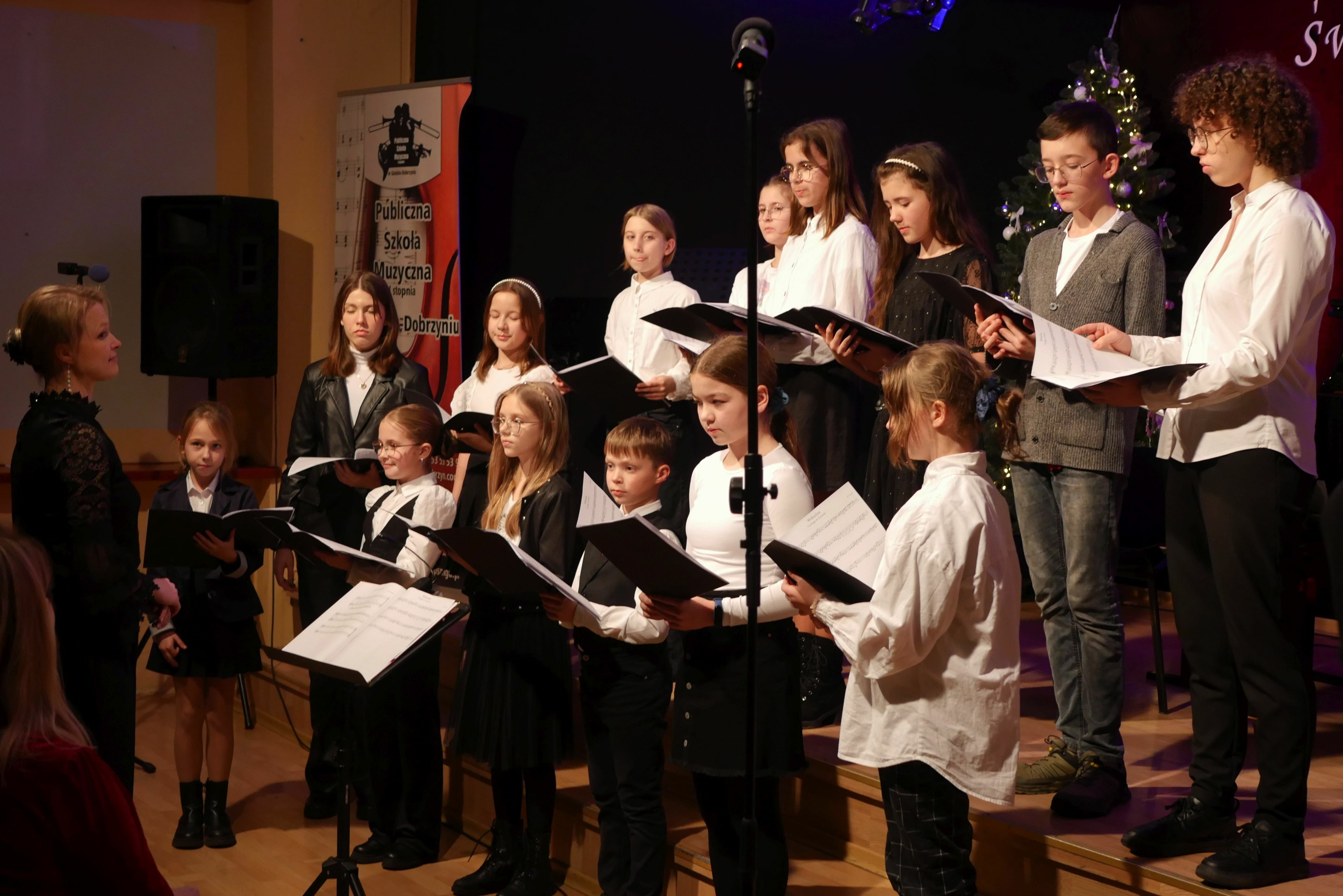 Koncert Świąteczno-Noworoczny - zdjęcie nr 36