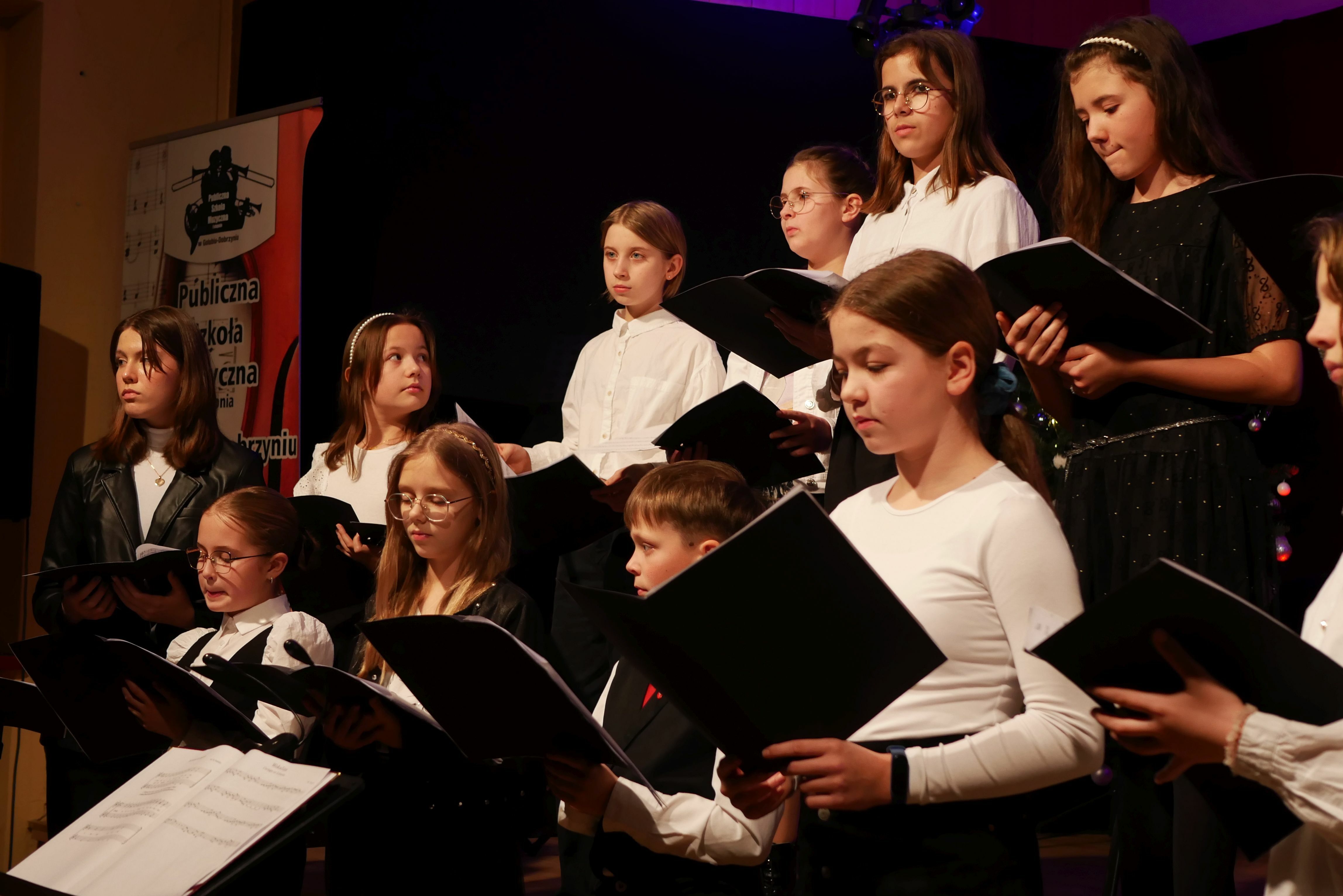 Koncert Świąteczno-Noworoczny - zdjęcie nr 38