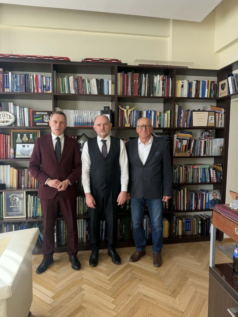 668572614_1378086804360246_717878546287310183_n