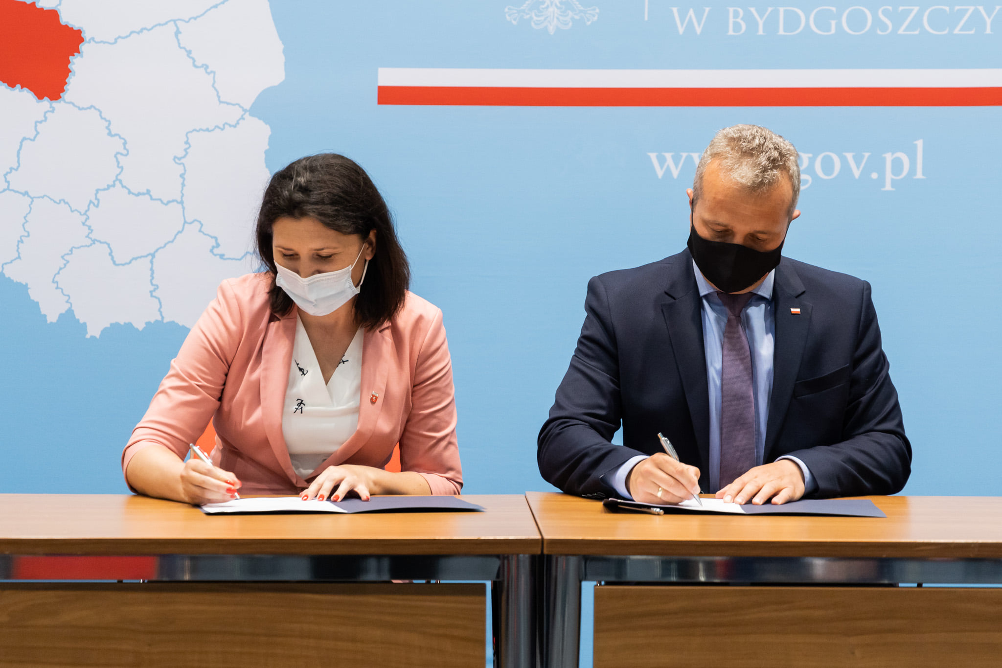 Remont nawierzchni drogi powiatowej nr 2114C Gałczewko – Nowa Wieś – Golub-Dobrzyń odcinek I od km1+346 do km 3+996 długości 2,65 km, odcinek II od km 4+537 do km 7+690 o długości 3,153 km łączna długość remontu 5,803 km