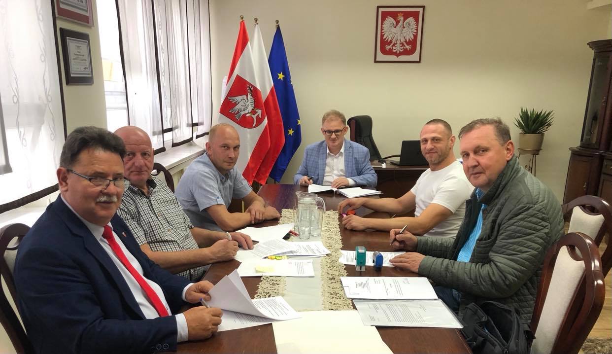 POWIAT PODPISAŁ UMOWĘ NA BUDOWĘ CENTRUM OPIEKUŃCZO-MIESZKALNEGO W GOLUBIU-DOBRZYNIU