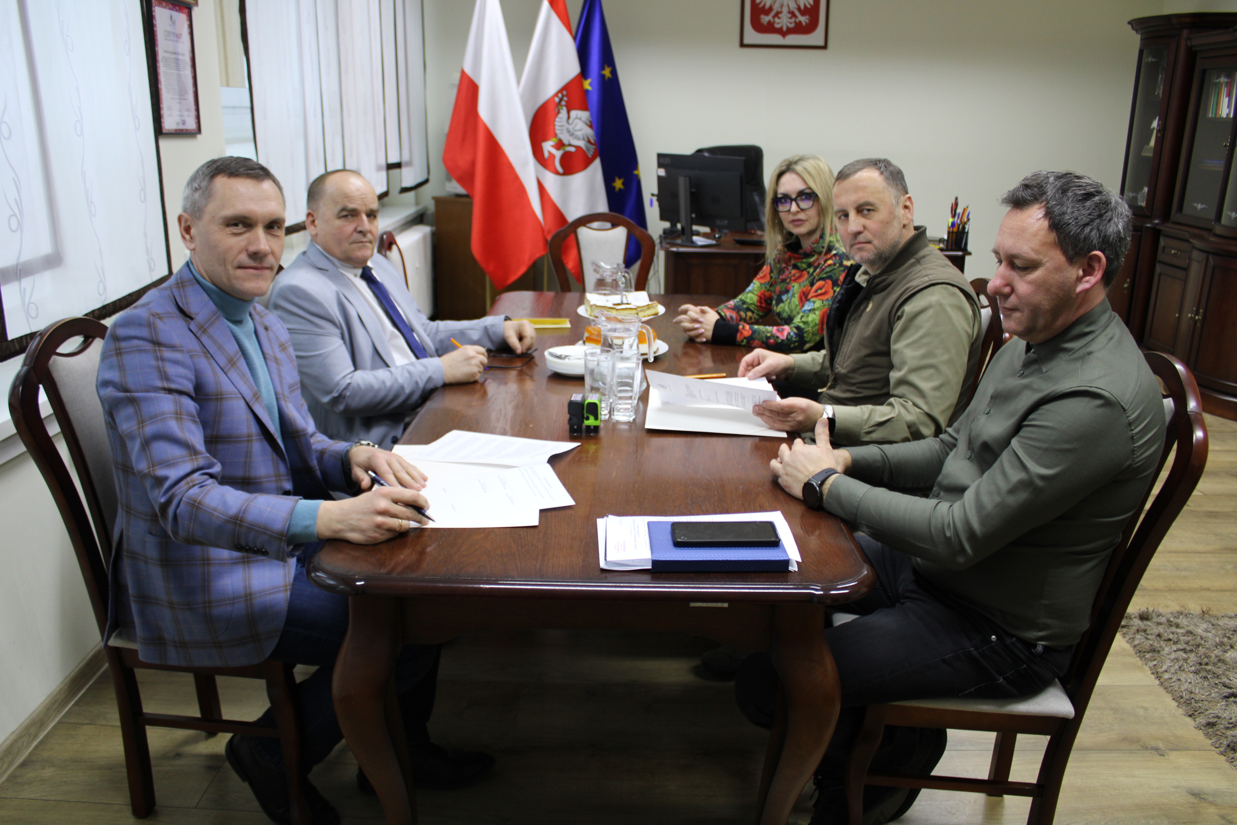Podpisanie listu intencyjnego w sprawie remontu mostu w Radzikach